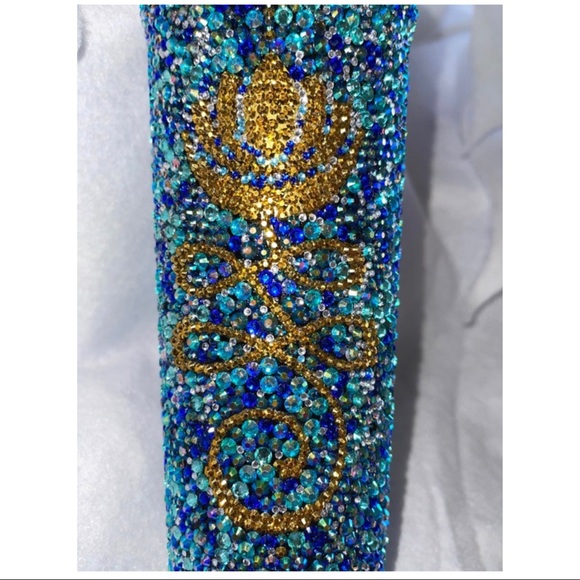 Unalome Lotus 24oz blue/gold rhinestone cup with matching screw top lid w/straw - Picture 3 of 9